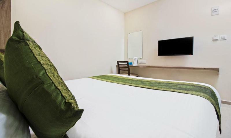 Ocean Suites Hotel Mumbai Exterior foto