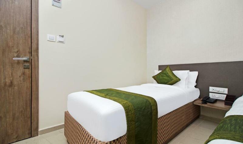 Ocean Suites Hotel Mumbai Exterior foto