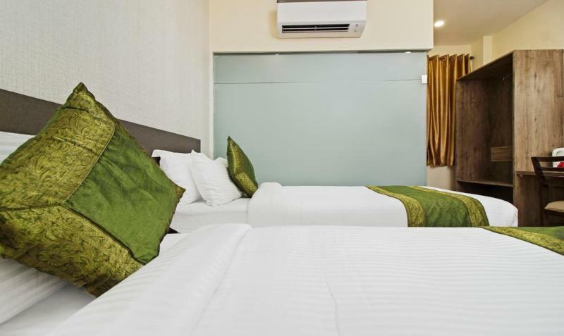 Ocean Suites Hotel Mumbai Exterior foto