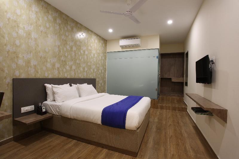 Ocean Suites Hotel Mumbai Exterior foto
