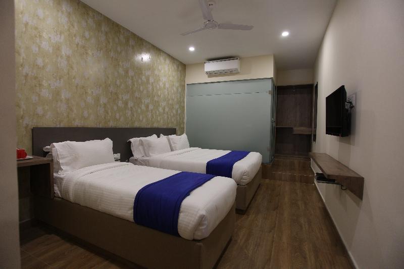 Ocean Suites Hotel Mumbai Exterior foto
