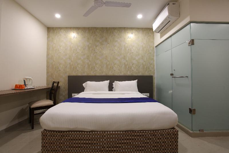 Ocean Suites Hotel Mumbai Exterior foto